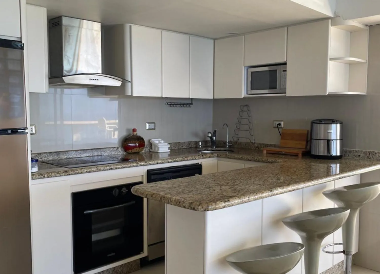 Apartamento Con Terraza En Playa Grande Catia La Mar 0*,  Venezuela