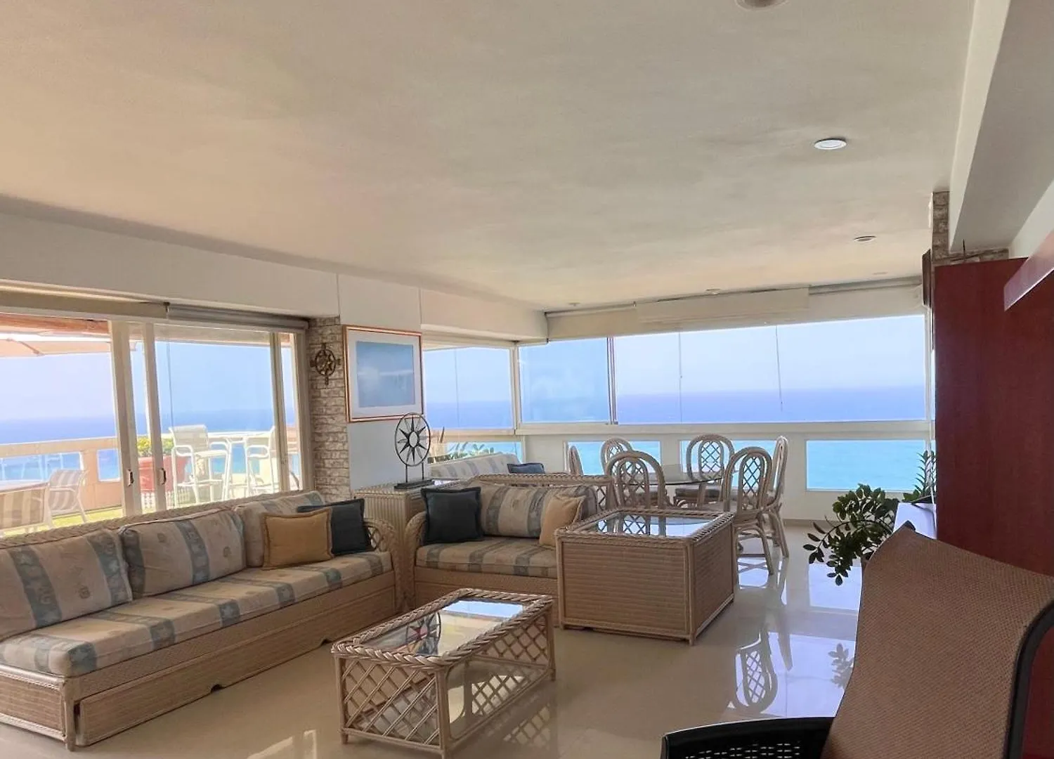 Apartamento Con Terraza En Playa Grande Catia La Mar 0*,